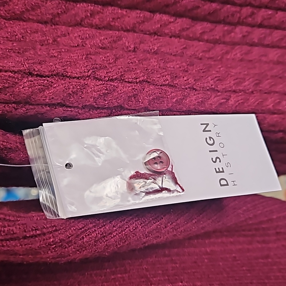 Design History Mock Turtleneck Sweater with Front Cutout - Sangria New - Picture 3 of 9